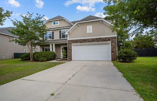 The Space You've Been Looking For – 5BR Home with Massive Loft & Main-Level Primary Suite Gallery 1