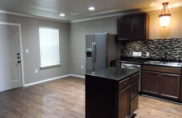 10001 Panther Way Gallery 2