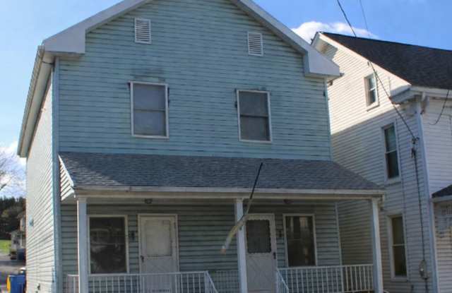 Recently Renovated 2 Bedroom Duplex photos photos