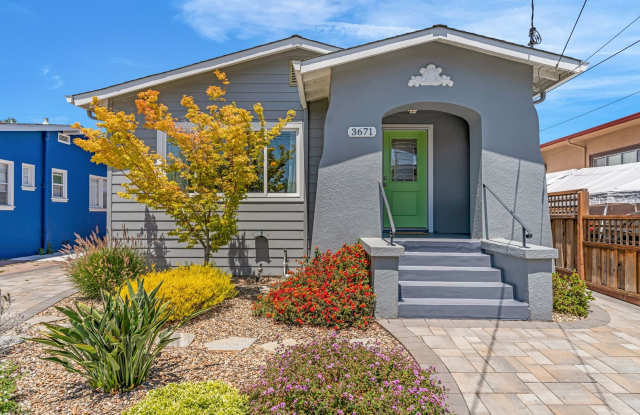 Charming Updated Oakland Home for Lease - 3671 38th Avenue, Oakland, CA 94619