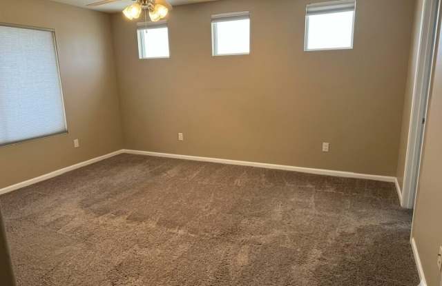 4264 E BAYLOR Lane Gallery 4