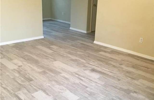 2231 Palmera Cove Gallery 4