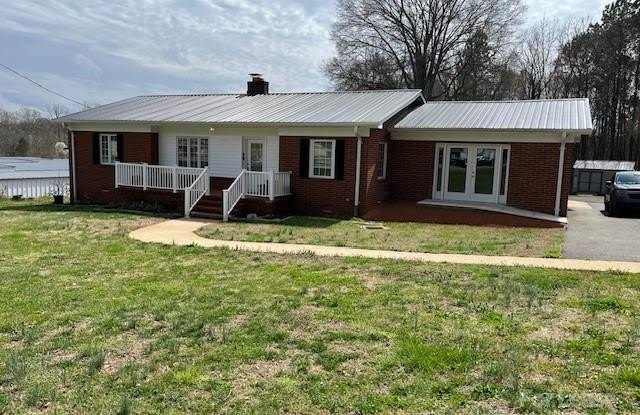 920 Oakridge Farm Highway - 920 Oakridge Farm Highway, Iredell County, NC 28115 920 Oakridge Farm Highway - 920 Oakridge Farm Highway, Iredell County, NC 28115