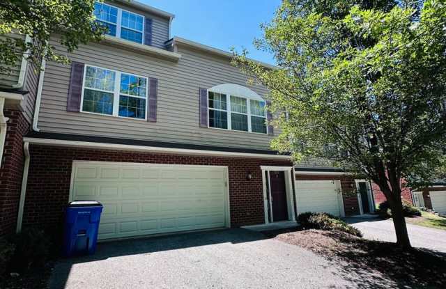 3 Bedroom 2.5 Half Bath Townhouse with 2 Car Garage - 500 Tall Oak Boulevard Northwest, Christiansburg, VA 24073