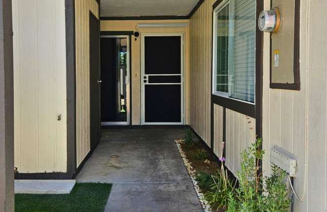 Dedicated to ACTIVE MILITARY OR VETERAN FAMILIES - 3BR/2BA Townhome in NLV! photos photos