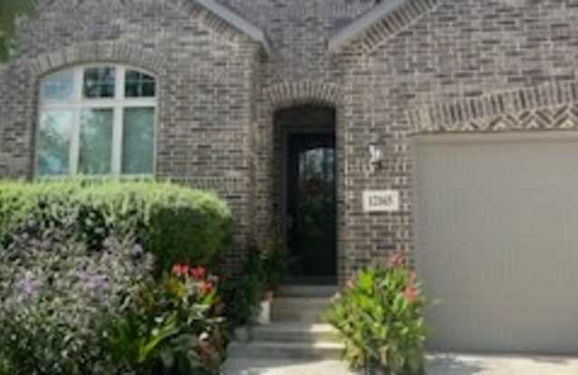 12165 Tower Forest photos photos