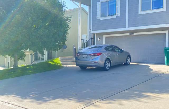1/2 MONTH OFF SUMMER MOVING SPECIAL!!! Updated 3 bedroom 2 bathroom Townhome in Stone Ridge! Lawn and snow included! photos photos