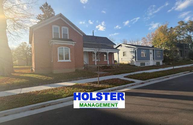 3-Bedroom 1 Bath Single Family Home Close to Downtown Gallery 1