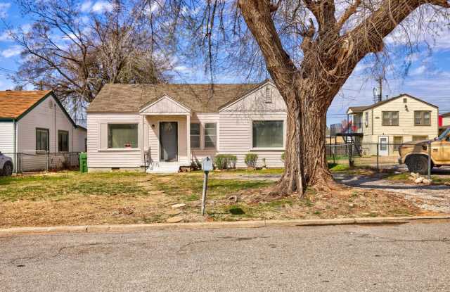 2 Bed 1 Bath home in Yukon! photos photos