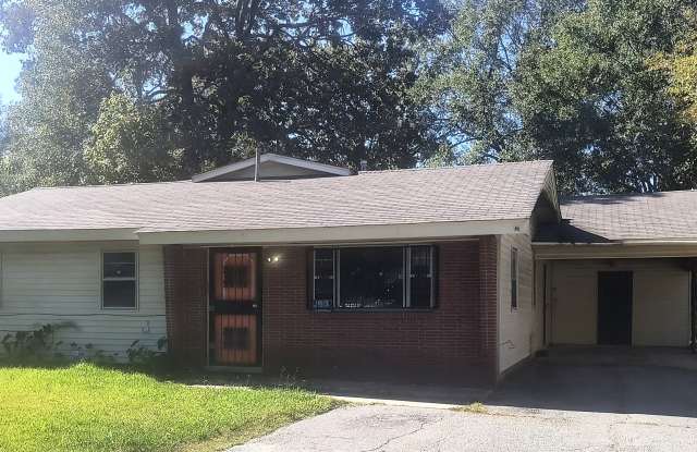 10 West Millaway Drive - 10 West Millaway Drive, Pine Bluff, AR 71602
