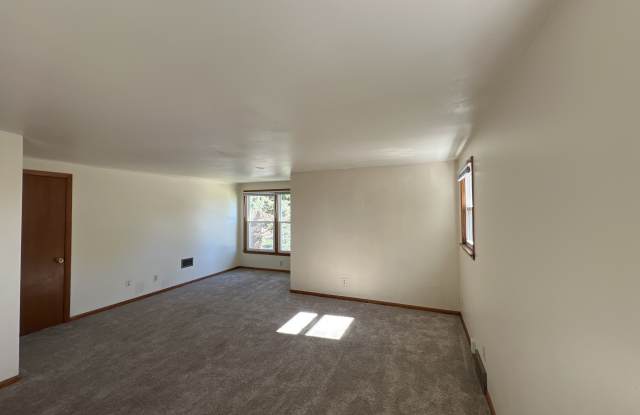 1730 Cleveland Ave - Upper Gallery 3