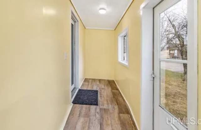 506 Houghteling Street Gallery 2