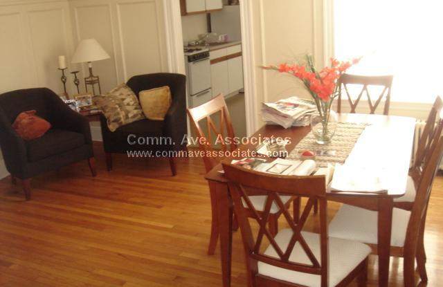1116 Commonwealth Gallery 4