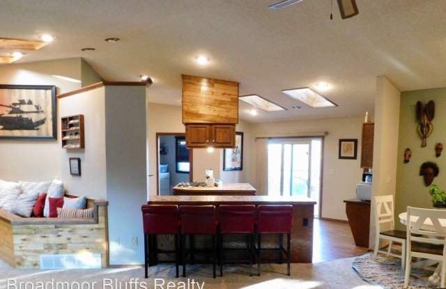 5021 Cliff Point Circle West Gallery 4