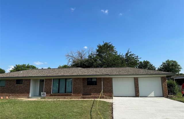 905 Elizabeth Boulevard photos photos