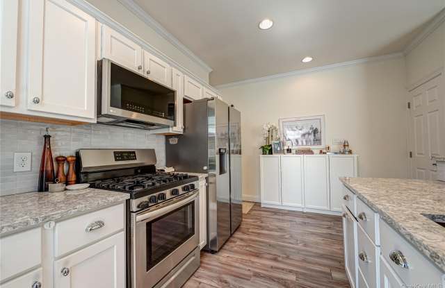 7 Nathan Hale Drive Gallery 3
