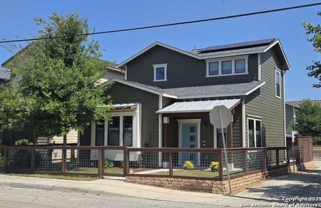 631 Burleson St photos photos