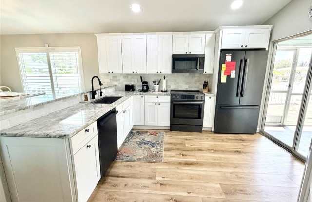 27594 Shore Dr Gallery 4