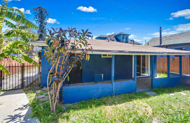This Updated 3 bed, 1 bath, Fully Detached home Is Now Available! Gallery 3