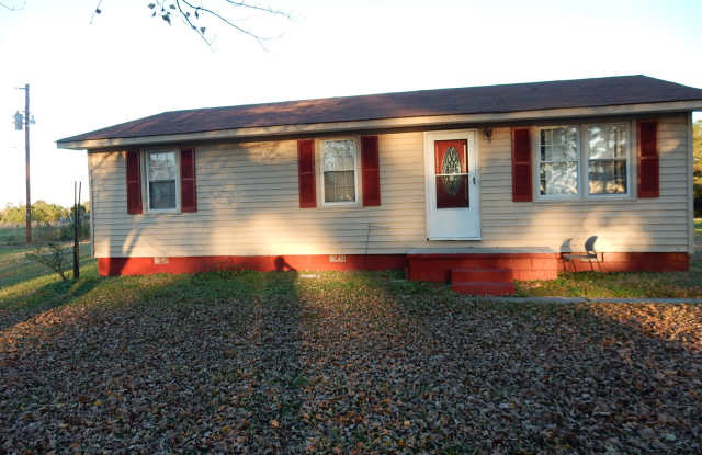 16817 Courthouse Rd - 16817 Courthouse Road, Dinwiddie County, VA 23841
