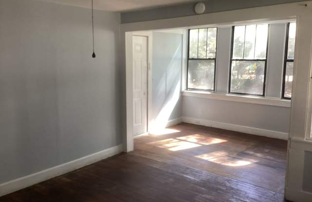 3 bedroom 1 bath home for rent in East Gadsden Gallery 3
