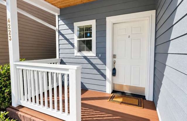 3bd/2.5ba Lynnwood Home Gallery 3