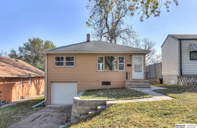 Fully Renovated Florence Gem with Modern Finishes & Historic Charm photos photos