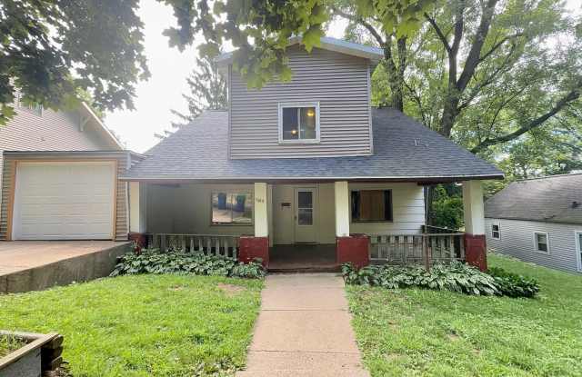 4 Bed 2 Bath Single Family Home in Wausau photos photos