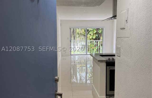 12290 NE 11th Ct Gallery 2