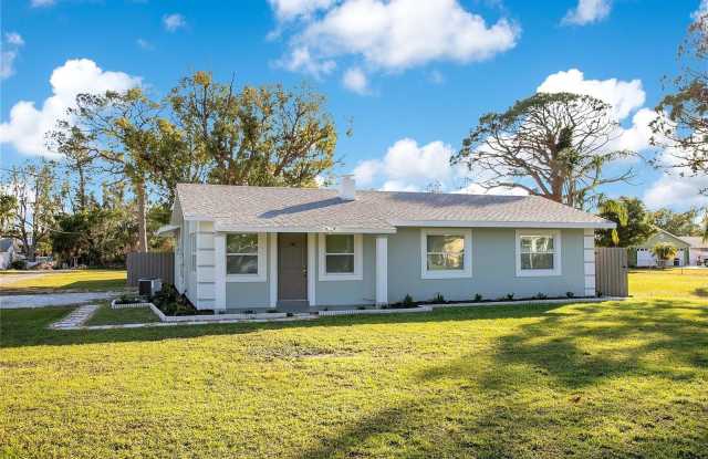 716 69TH AVENUE W Gallery 3