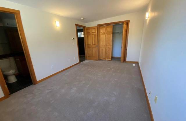 1697 Mapleton Avenue Gallery 3