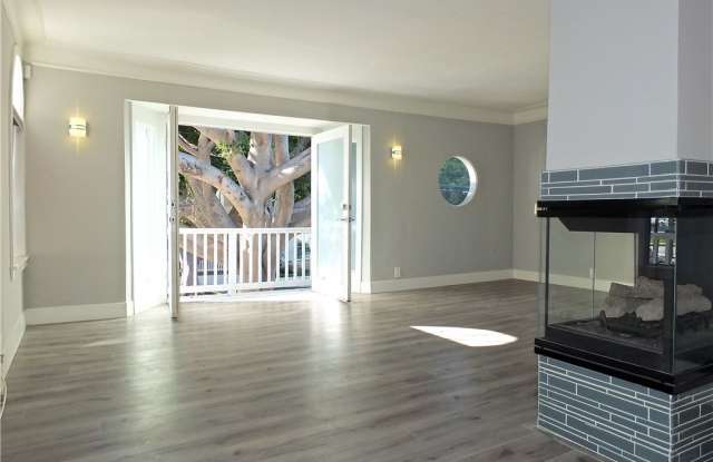 16 Loma Ave - 16 Loma Avenue, Long Beach, CA 90803