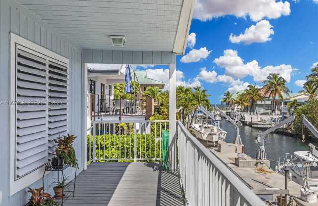 106 Channel Dr photos photos