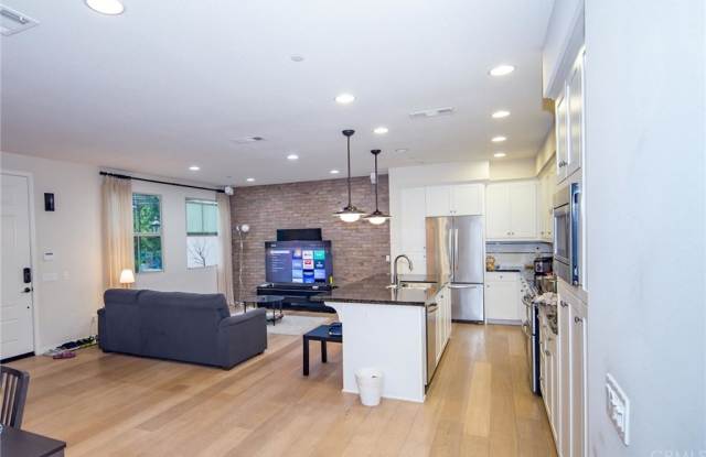 280 Borrego Gallery 2