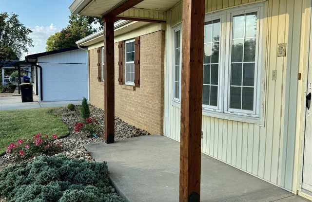 404 S Hickory Drive Gallery 4