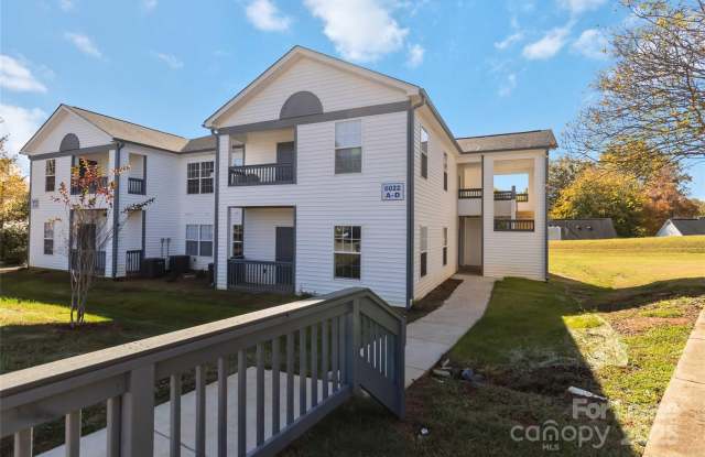 8022 Tremaine Court unit: D Gallery 2