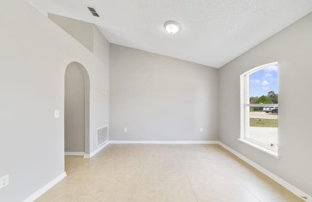 529 Peace Dr Gallery 3