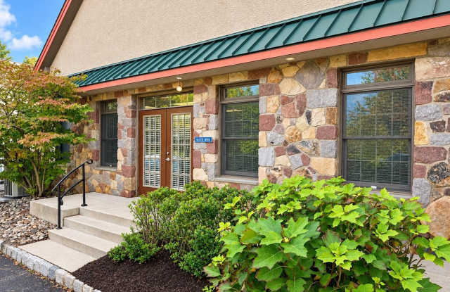 1456 FERRY Road Gallery 2