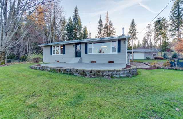 12845 N Hauser Lake Rd photos photos