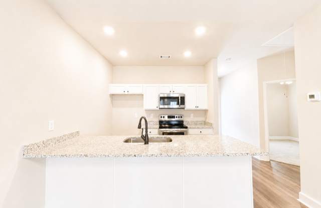 Love Where You Live! 2 Bedrooms, 2 Baths Coming Late October! Gallery 4