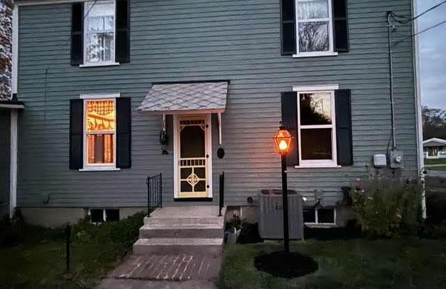 312 Cox Street Gallery 3