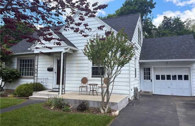 240 Ferncliff Avenue photos photos