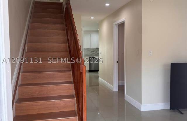 7075 NW 173rd Dr Gallery 4