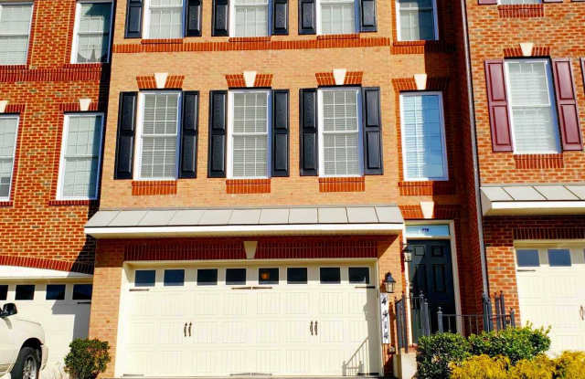 4414 THOROUGHBRED DRIVE Gallery 2