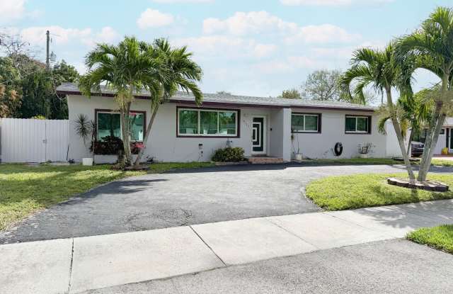 19731 NW 4TH Avenue Gallery 3