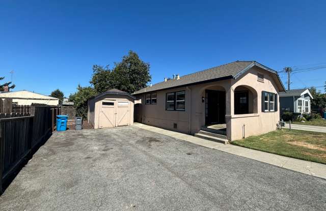 2 Bed 1 Bath Family Home Gallery 3