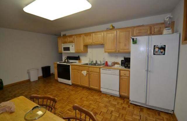 4103 Kenmore Gallery 2