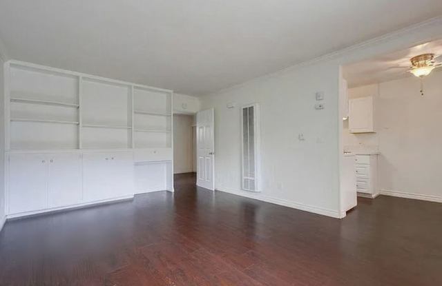 Charming 1- Bed/1 Bath Apt. in a Boutique Complex photos photos