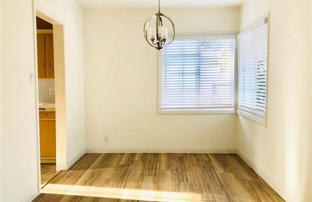 2923 Perkins Lane Gallery 4