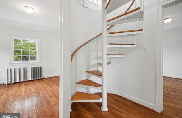 5213 WORTHINGTON DR Gallery 4